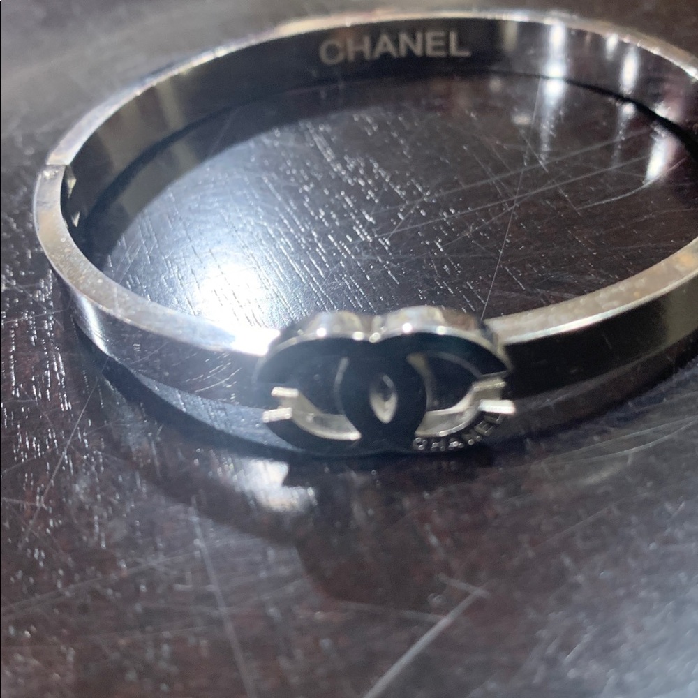 Designer Inspired Metallic Silver Bangle - Picture 3 of 5